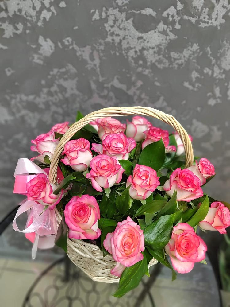 Цветочная композиция из Розы в корзине в Буланаше
