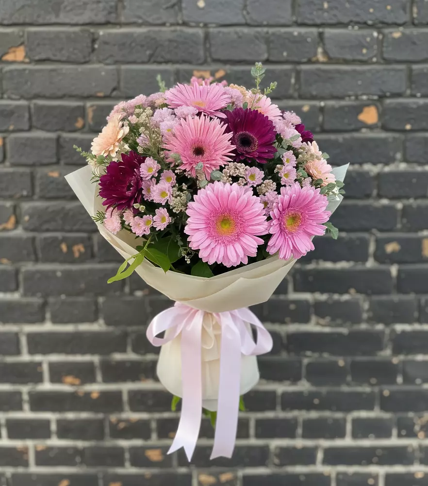 Букет цветов из: Герберы и Хризантемы в Буланаше