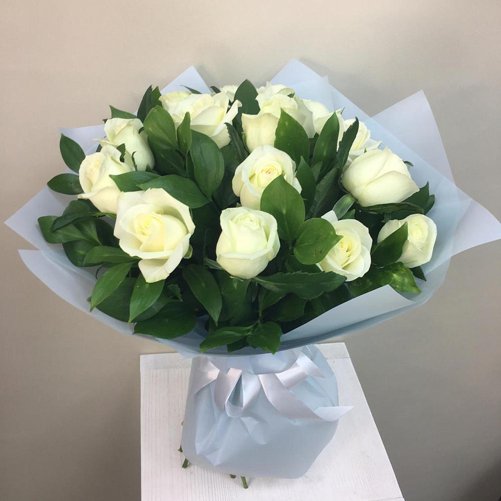 Букет 15 Белых роз Проуд в Буланаше