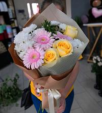 Букет цветов из:  Герберы, Розы и Хризантемы в Буланаше