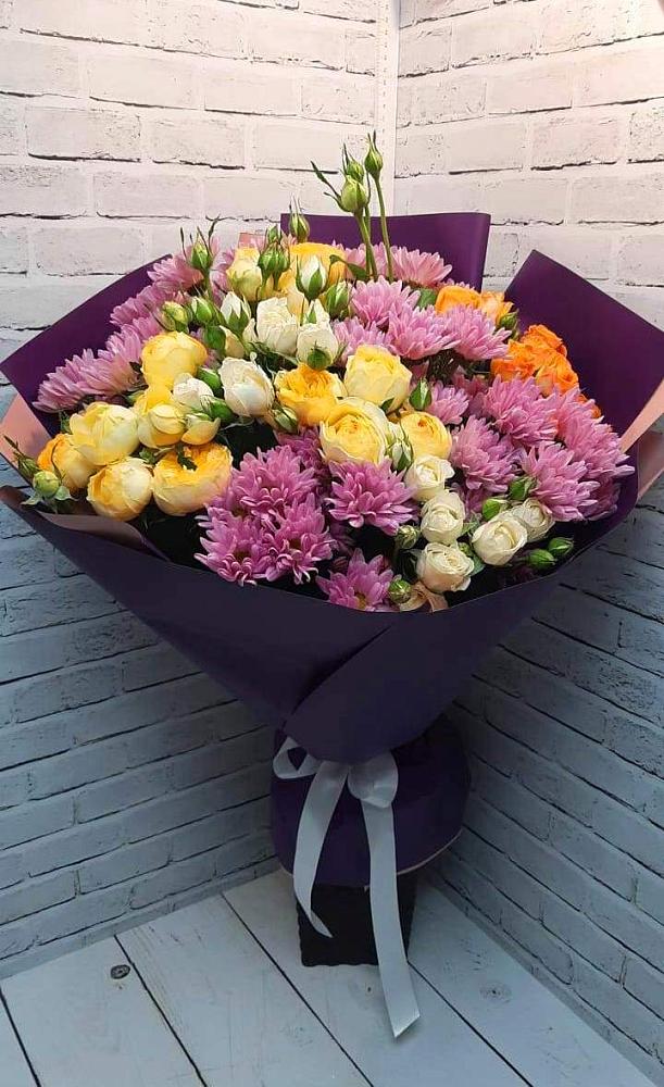 Букет цветов из: Хризантемы и Розы в Буланаше