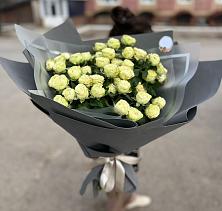 Букет Белые кустовые розы Солинеро в Буланаше