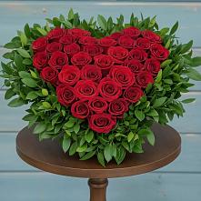 Цветочная композиция из Розы в виде сердца в Буланаше