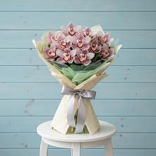 Букет цветов из:  Орхидеи и Розы в Буланаше