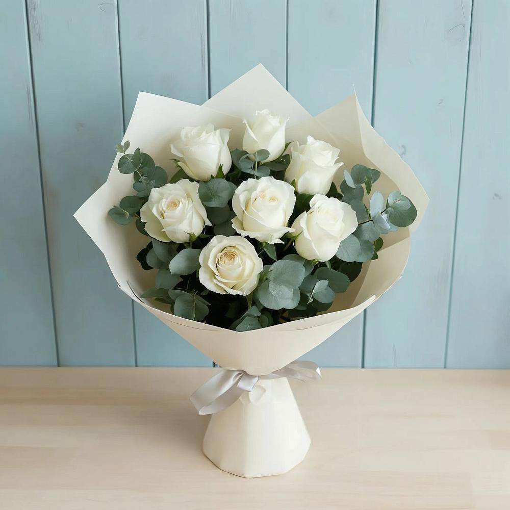 Букет Белые розы в Эвкалипте в Буланаше