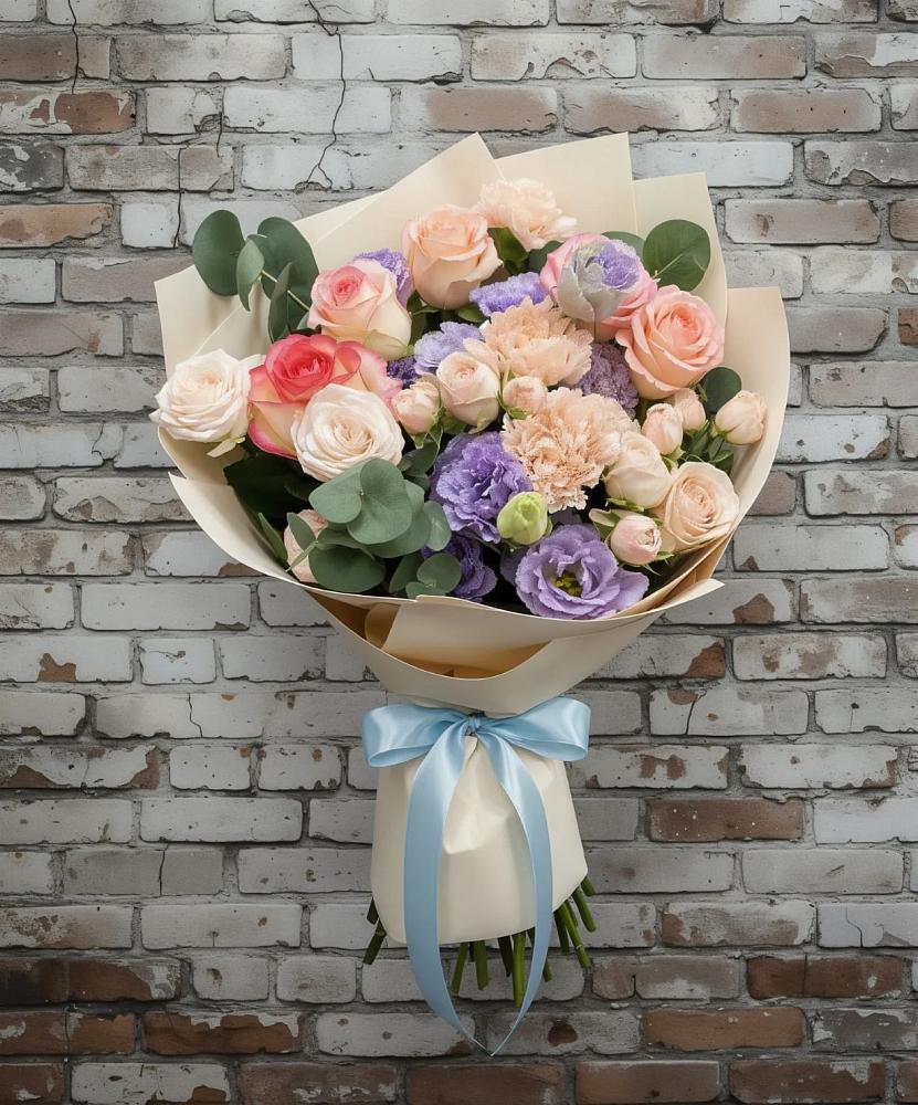 Букет цветов из: Розы, Лизиантусы и Гвоздики в Буланаше