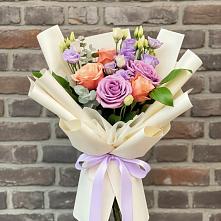 Букет цветов из:  Лизиантусы и Розы в Буланаше