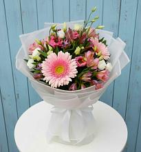 Букет цветов из:  Герберы, Альстромерии и Лизиантусы в Буланаше