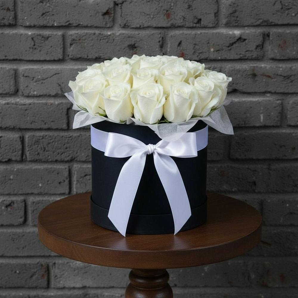 Цветочная композиция из Розы в шляпной коробке в Буланаше