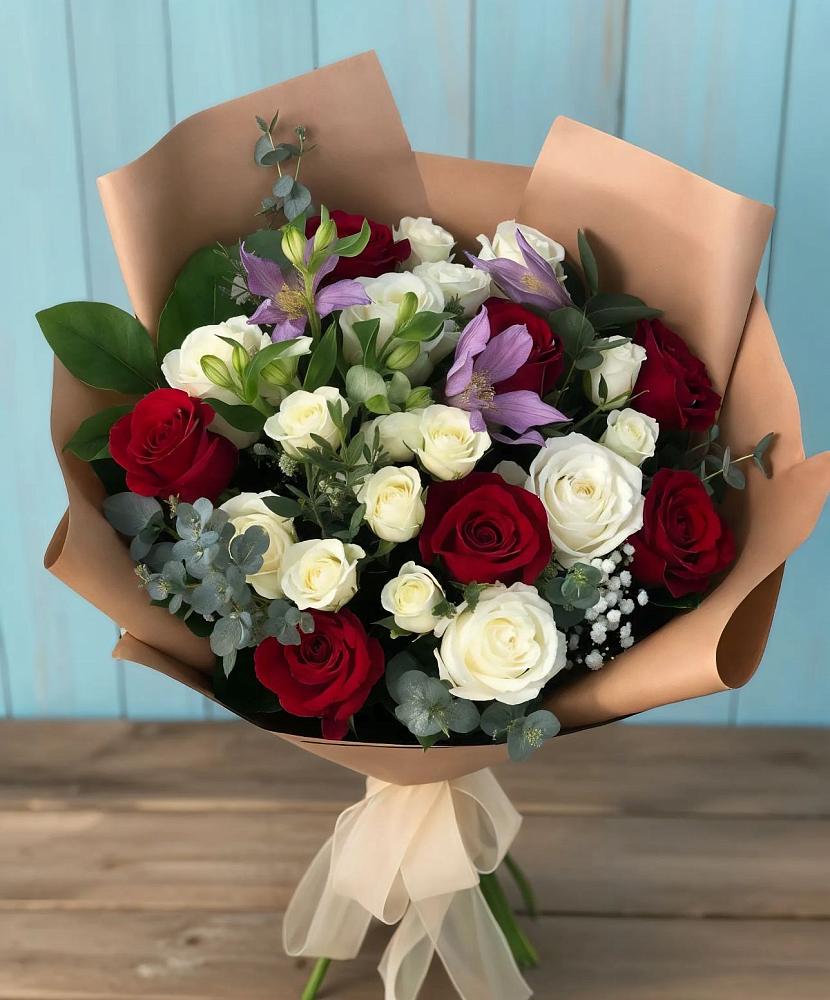Букет цветов из: Розы и Альстромерии в Буланаше