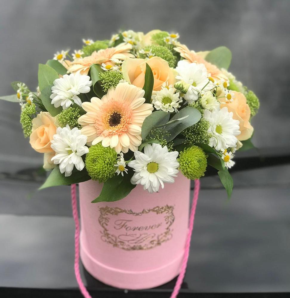 Цветочная композиция из Розы, Герберы и Хризантемы в шляпной коробке в Буланаше