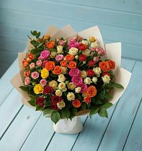 Букет Микс из разноцветных кустовых роз в Буланаше